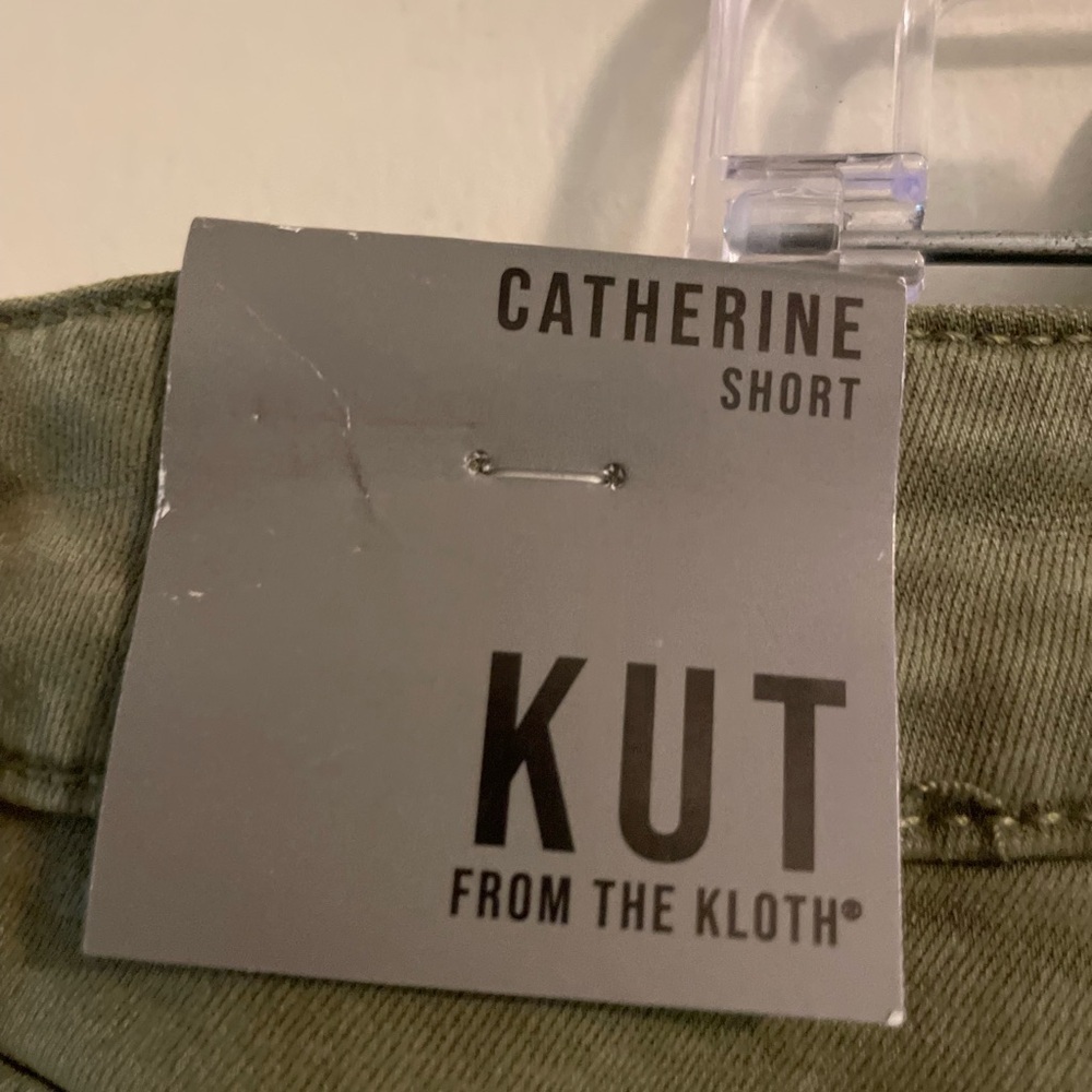 Kut From The Kloth Stretch Twill Catherine 7” Short in Loden Size 18 NWT - Picture 8 of 12